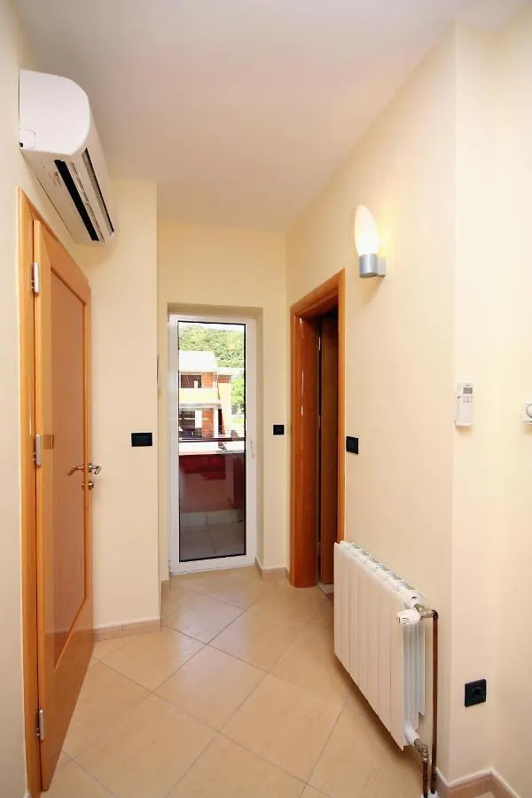 Studio Barbat 4980A Barbat na Rabu